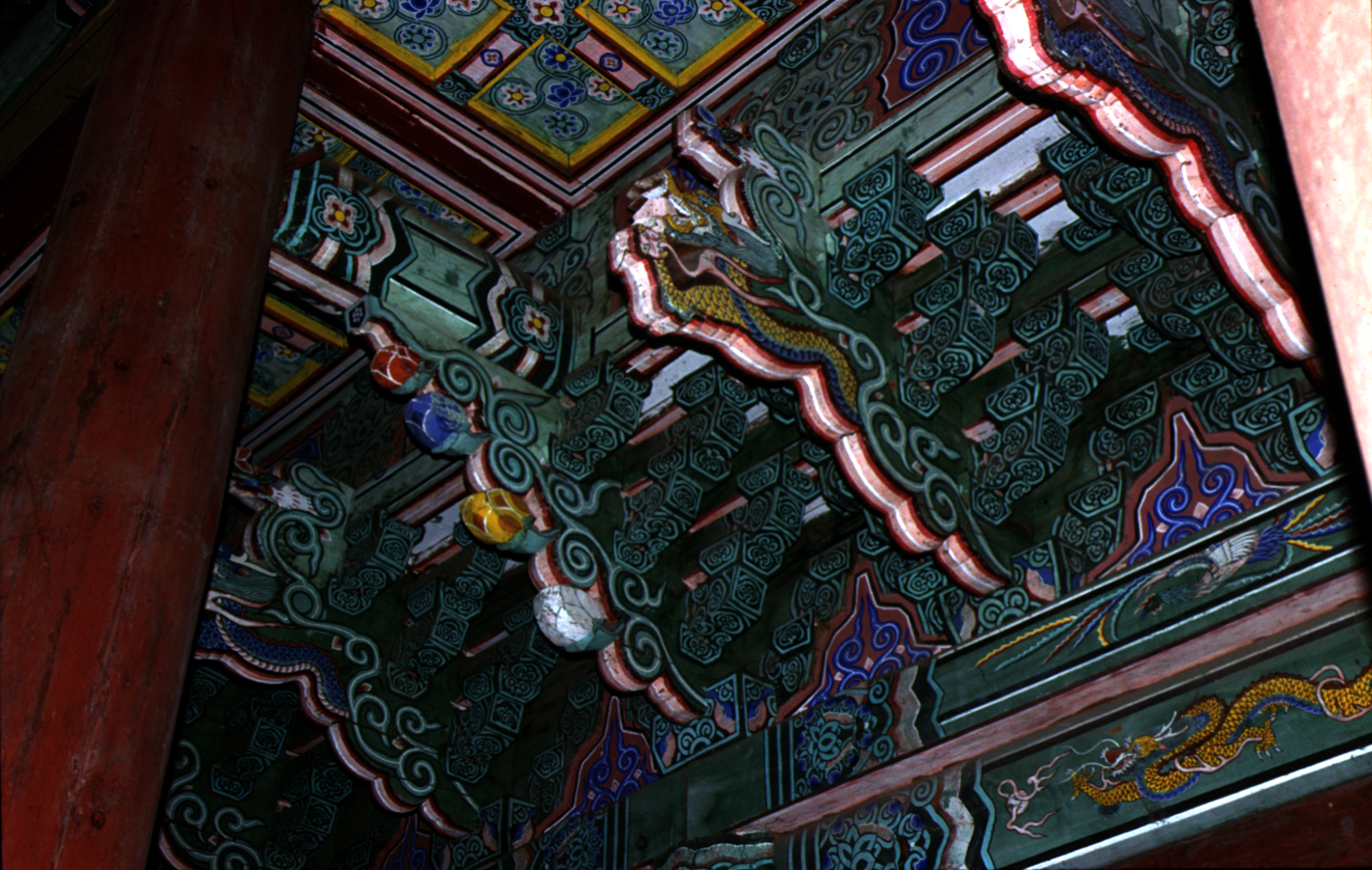 보물356_부여무량사극락전_내부공포5_충남_1972-1989_건축.jpg이미지