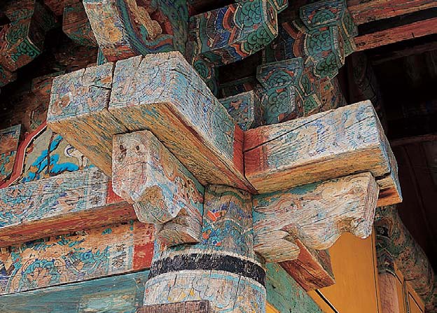 보물836_청도대적사극락전_창방및평방뺄목3_경북_1989_건축.jpg이미지