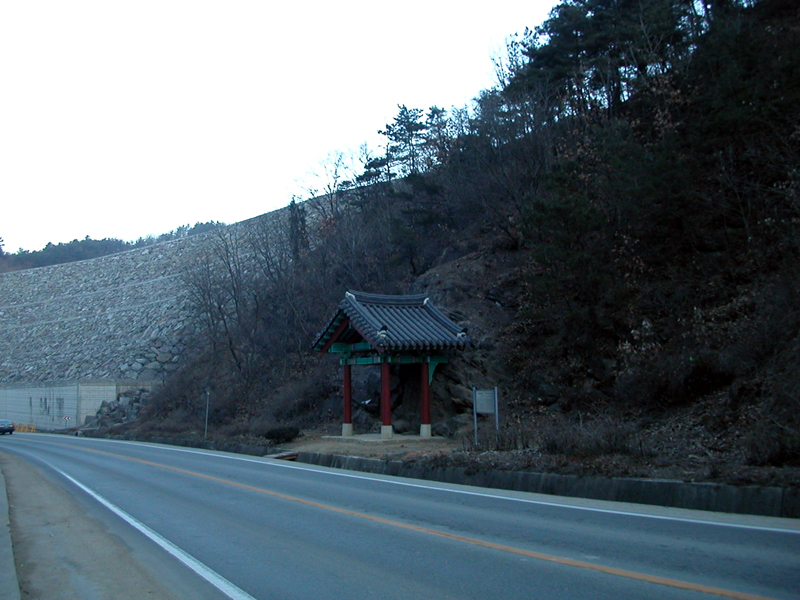 충청북도유형문화유산_진천태화4년명마애불입상_이미지_전체4_충청북도_미술.jpg이미지