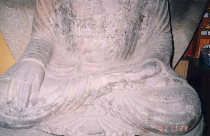 보물424_예천청룡사석조여래좌상_02_전면_하단부_2001_경북_보존.jpg이미지