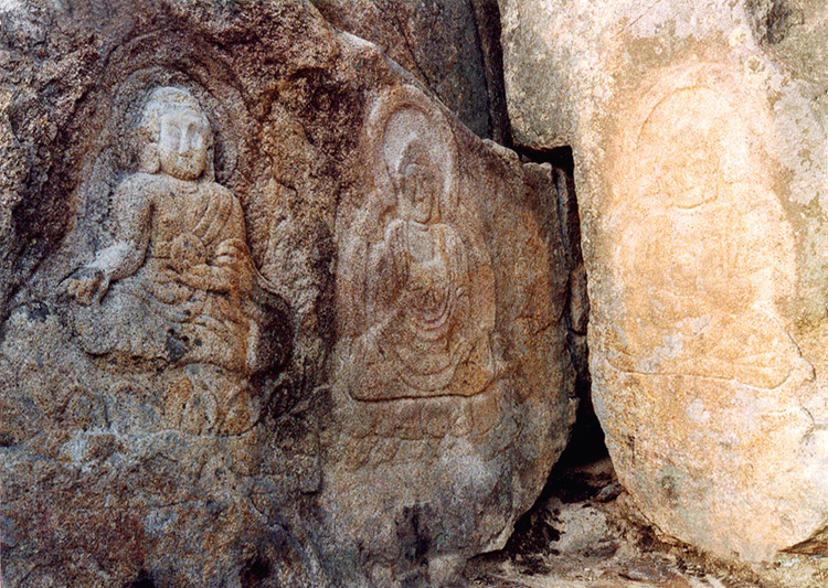 시도유형문화유산_경주배리윤을곡마애불좌상_01_경북_미술